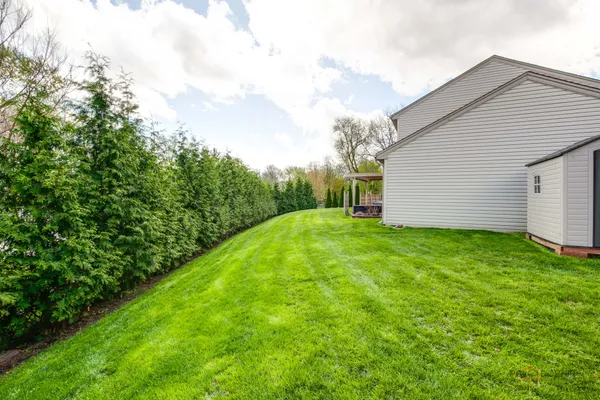 Contact Agent | 117 Annapolis Drive, Vernon Hills, IL 60061