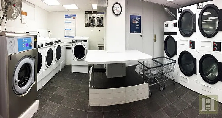 321 East 48th Street, Unit 5E Manhattan, NY 10017 - Photo 9 of 11