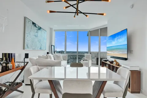 $725,000 | 851 Northeast 1st Avenue, Unit 3506, Miami, FL 33132
