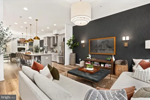 $965,000 | 128 Cambria Walk, Alexandria, VA 22304