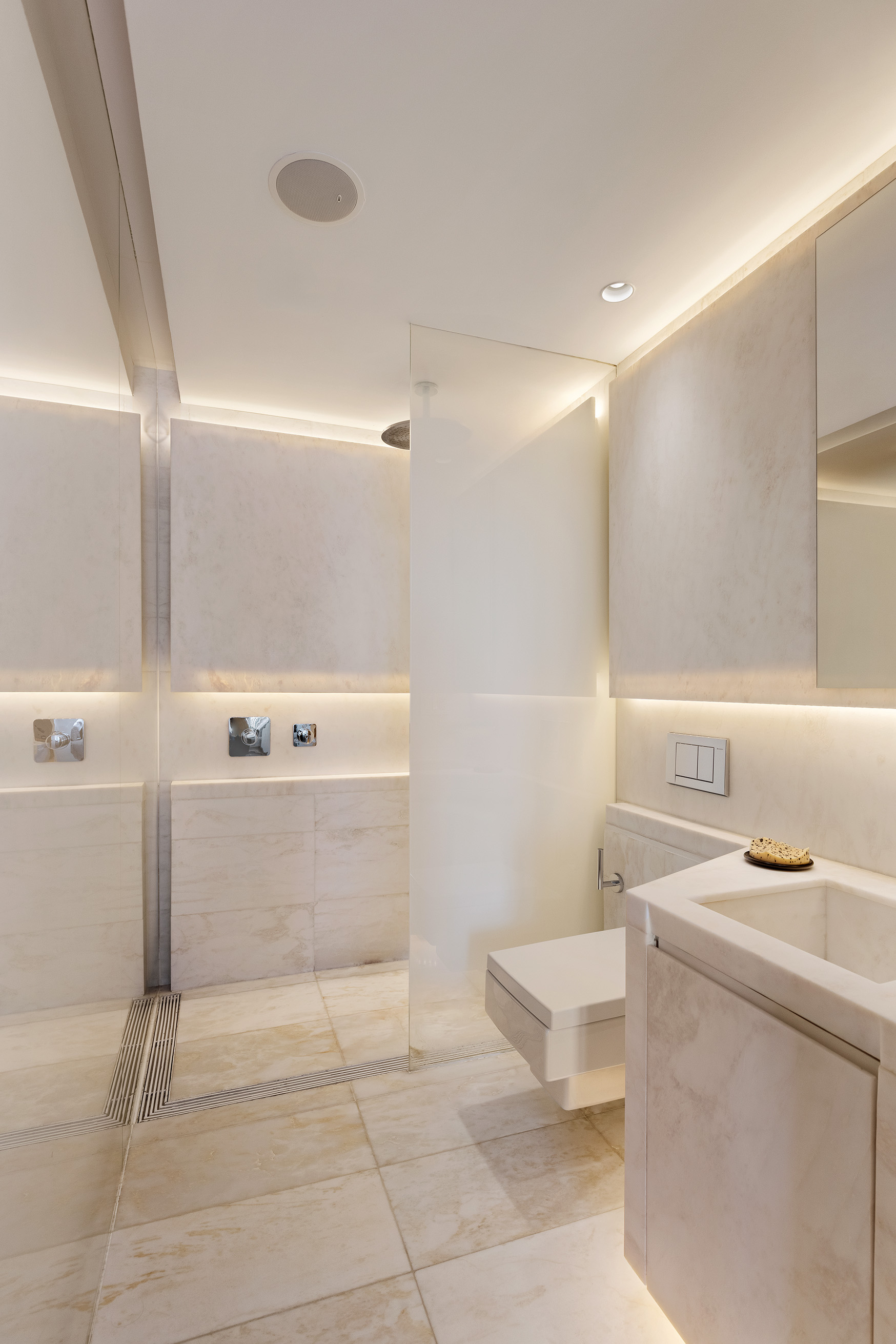 150 West 56th Street, Unit 4103 Manhattan, NY 10019 - Photo 13 of 20