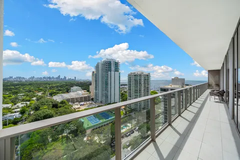 $4,250,000 | 2678 Tigertail Avenue, Unit 1702, Miami, FL 33133