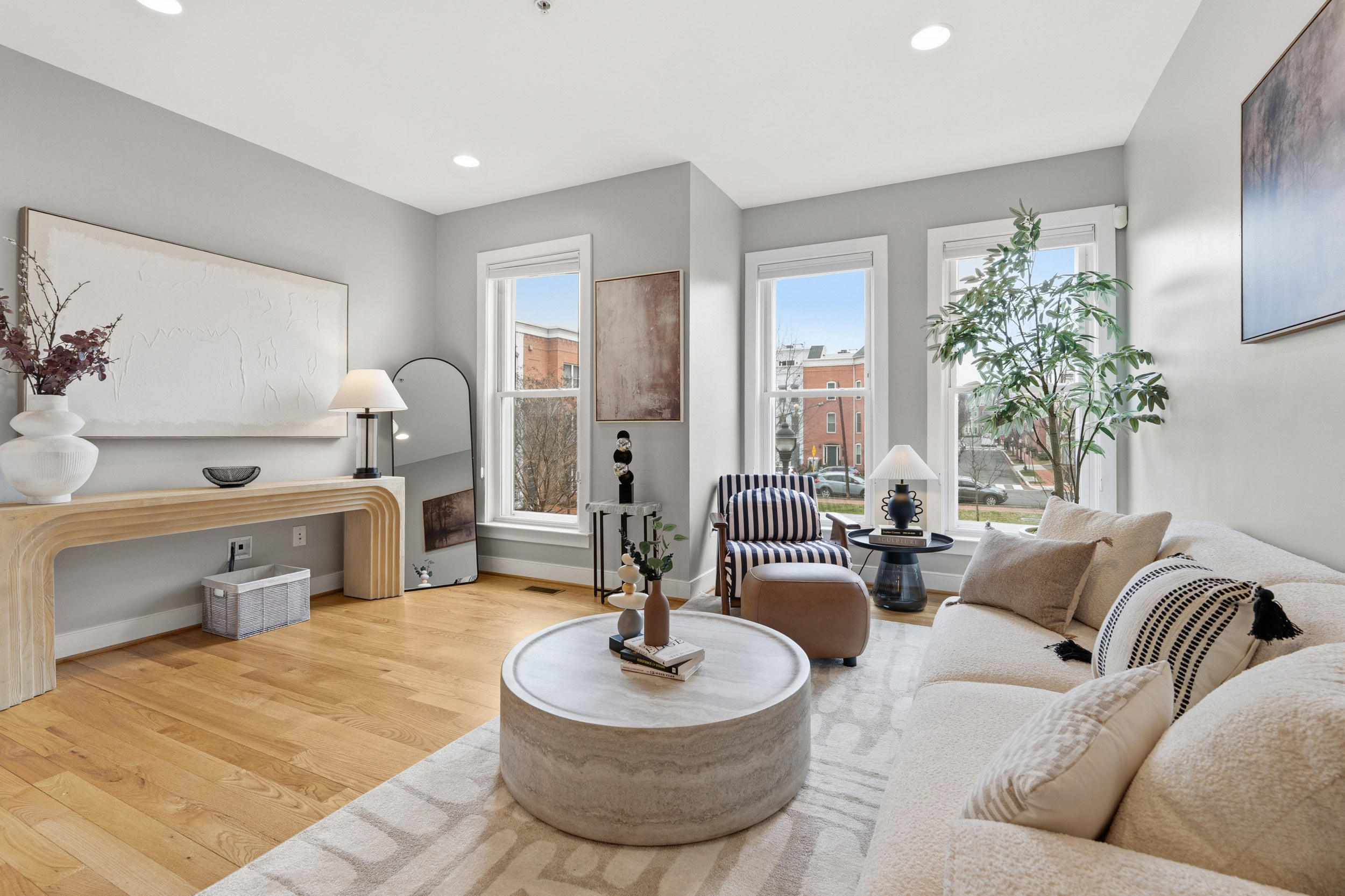 335 L Street Southeast Washington, DC 20003 - Photo 8 of 54