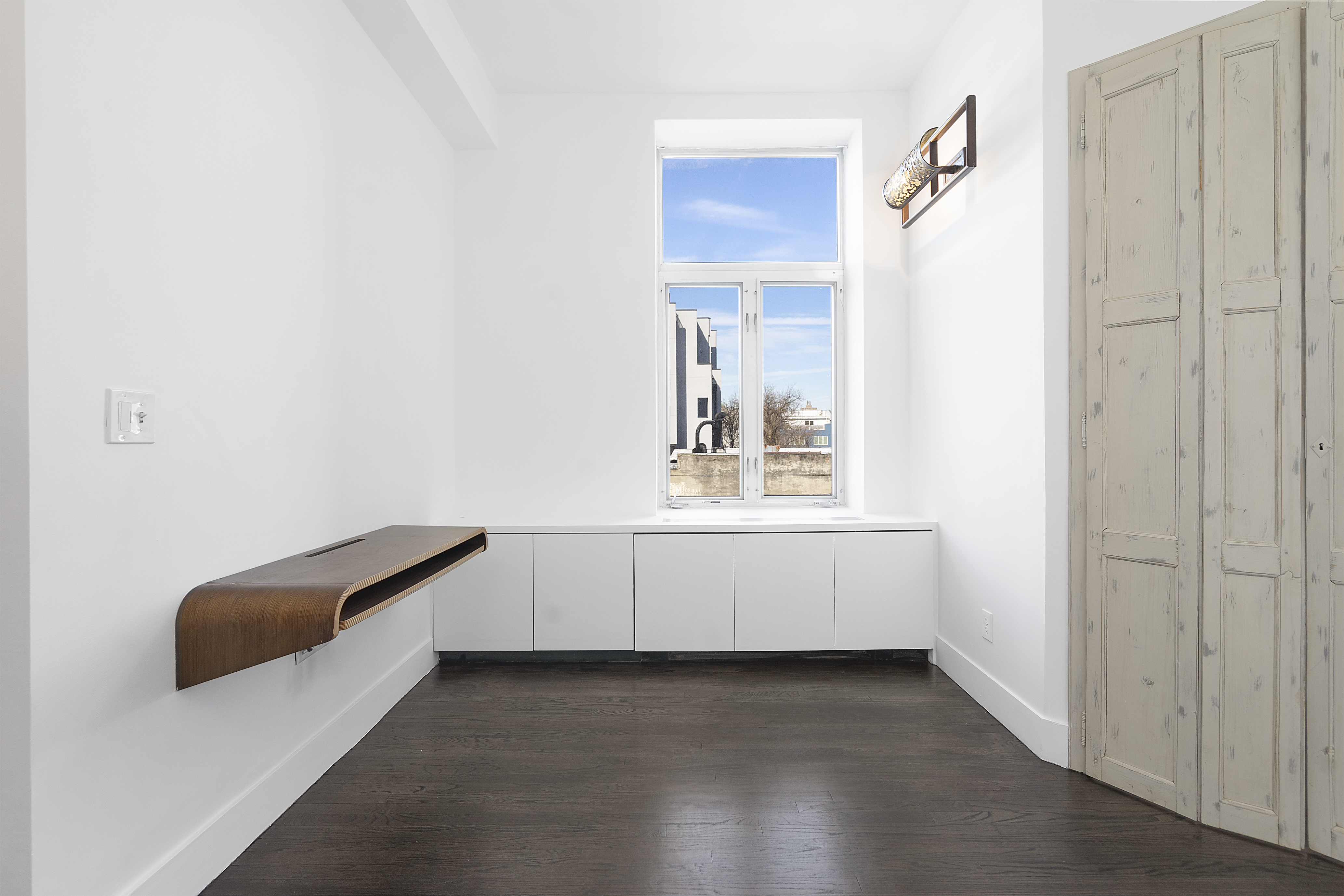 91 Grand Avenue, Unit 2D Brooklyn, NY 11205 - Photo 6 of 16 a view of room and window