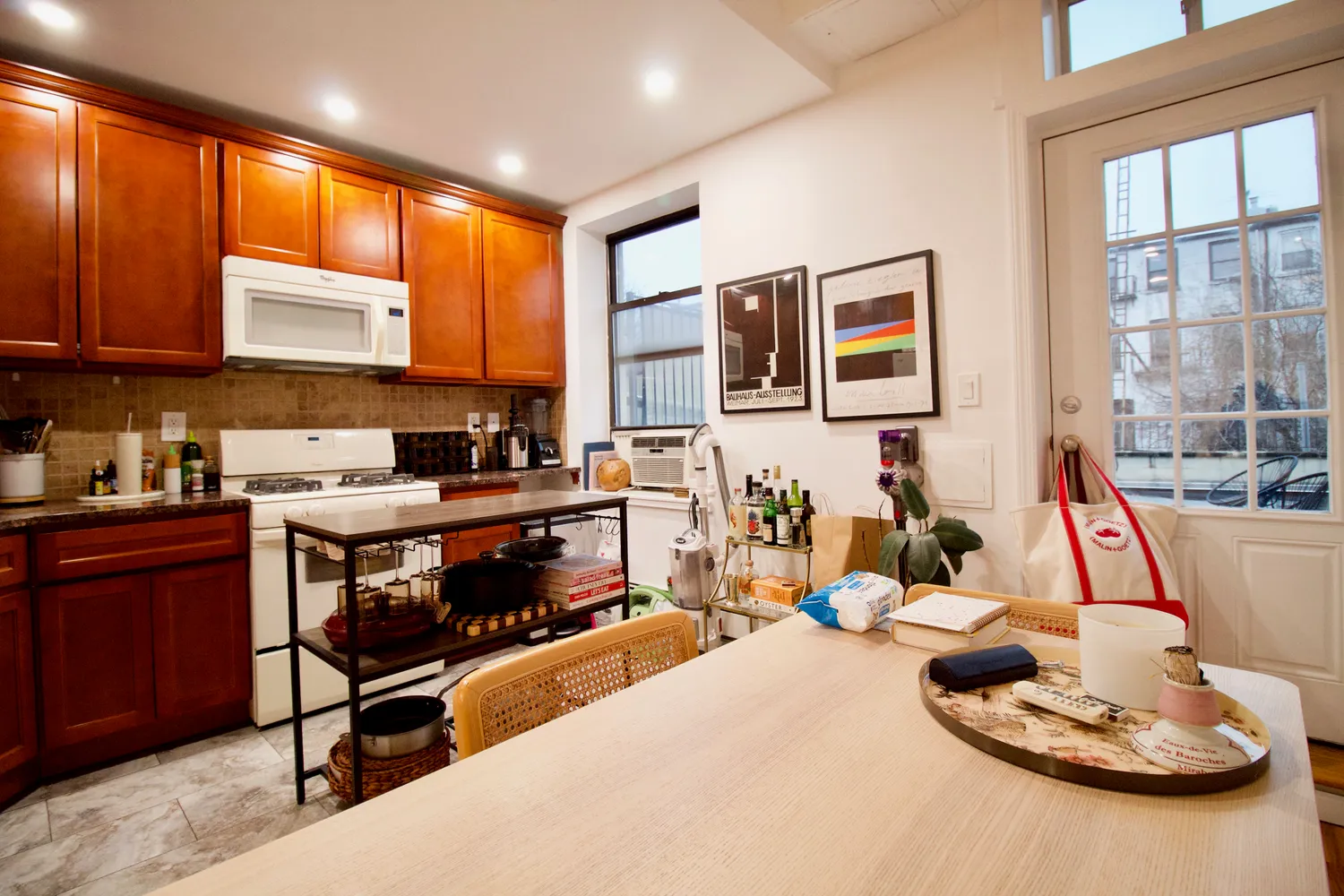 $3,400 | 134 Union Street, Unit 2R | Columbia Street Waterfront