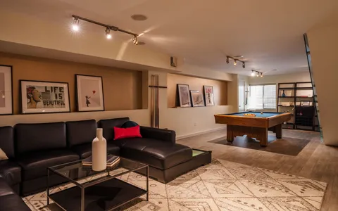 $1,199,999 | 227 West George Street, Philadelphia, PA 19123