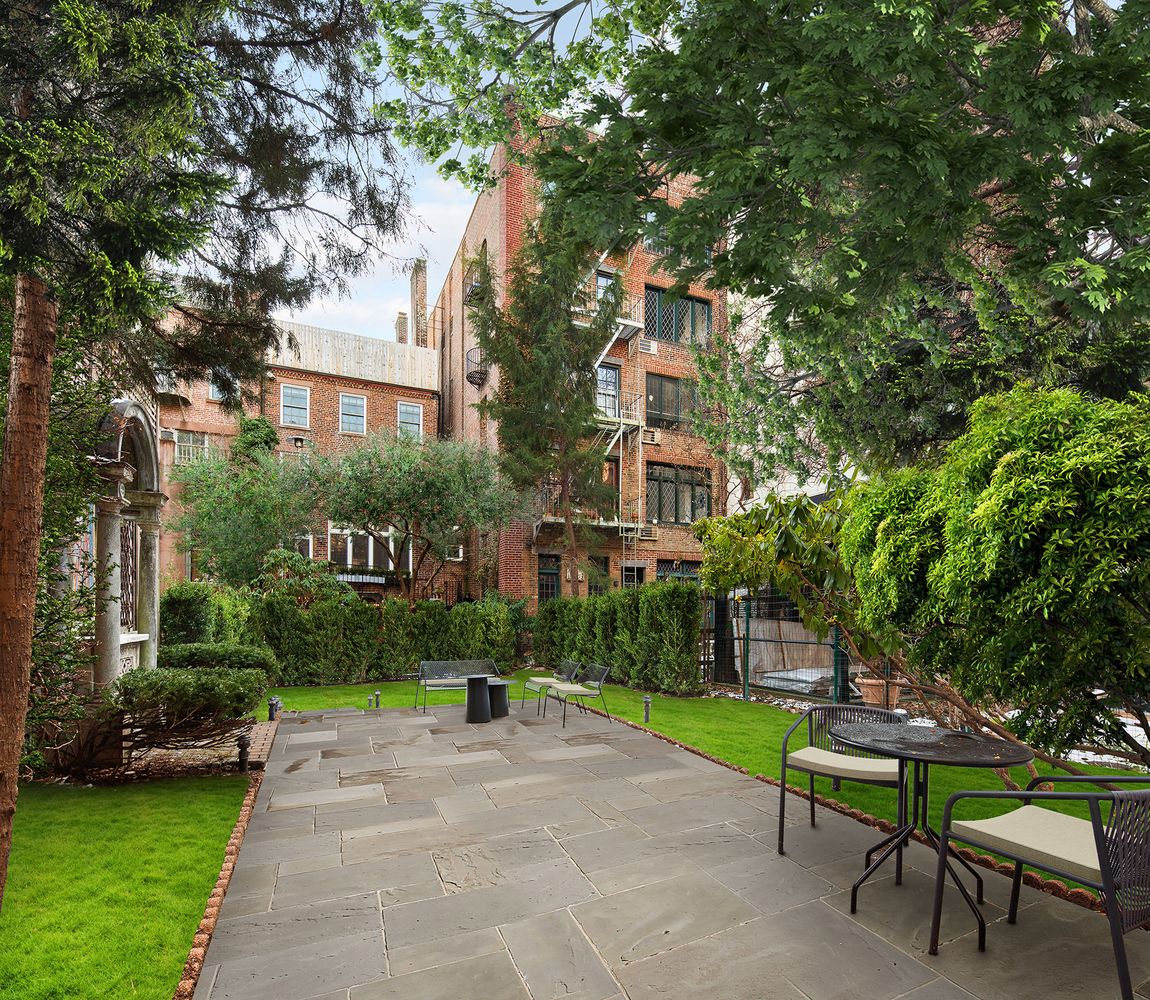 $4,700,000 | 226 West 11th Street, Unit 1 | West Village