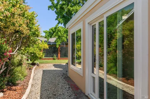 $639,000 | 27 Temelec Circle, Sonoma, CA 95476