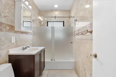 $2,295,000 | 2531 Northeast 195th Street, Miami, FL 33180