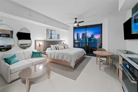 $400,000 | 601 Northeast 1st Avenue, Unit 3210, Miami, FL 33132