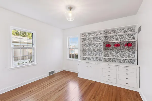 $425,000 | 3922 North Washburn Avenue, Minneapolis, MN 55412