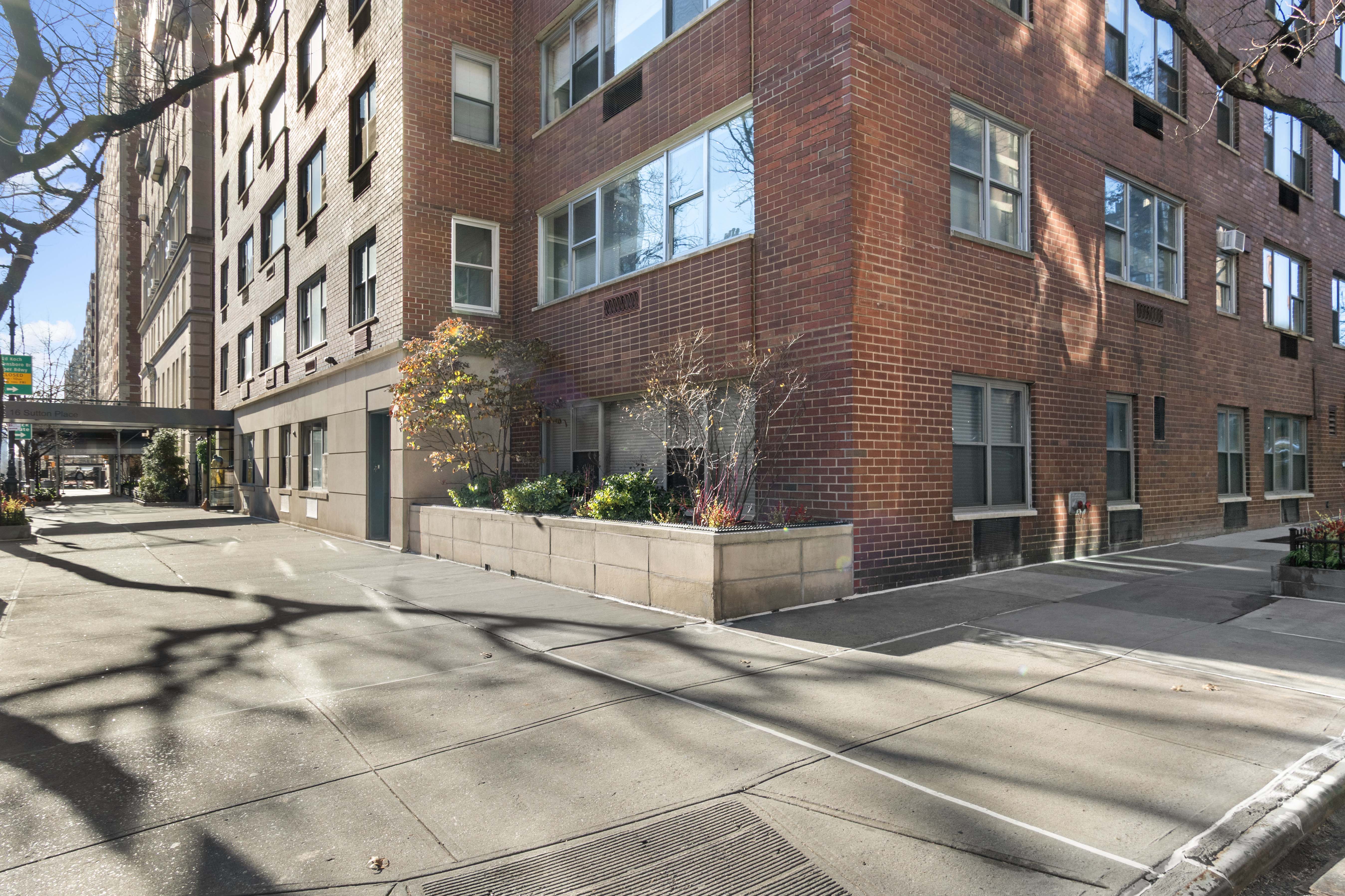 16 Sutton Place, Unit 1A/1B Manhattan, NY 10022 - Photo 23 of 25 a view of a building