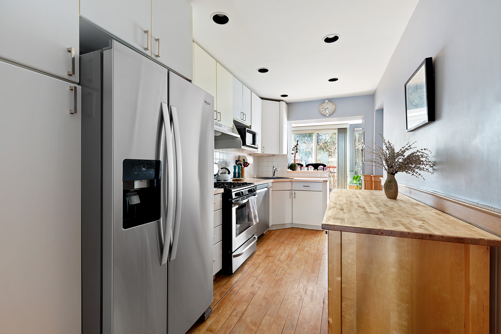 556 77th Street Brooklyn, NY 11209 - Photo 4 of 12