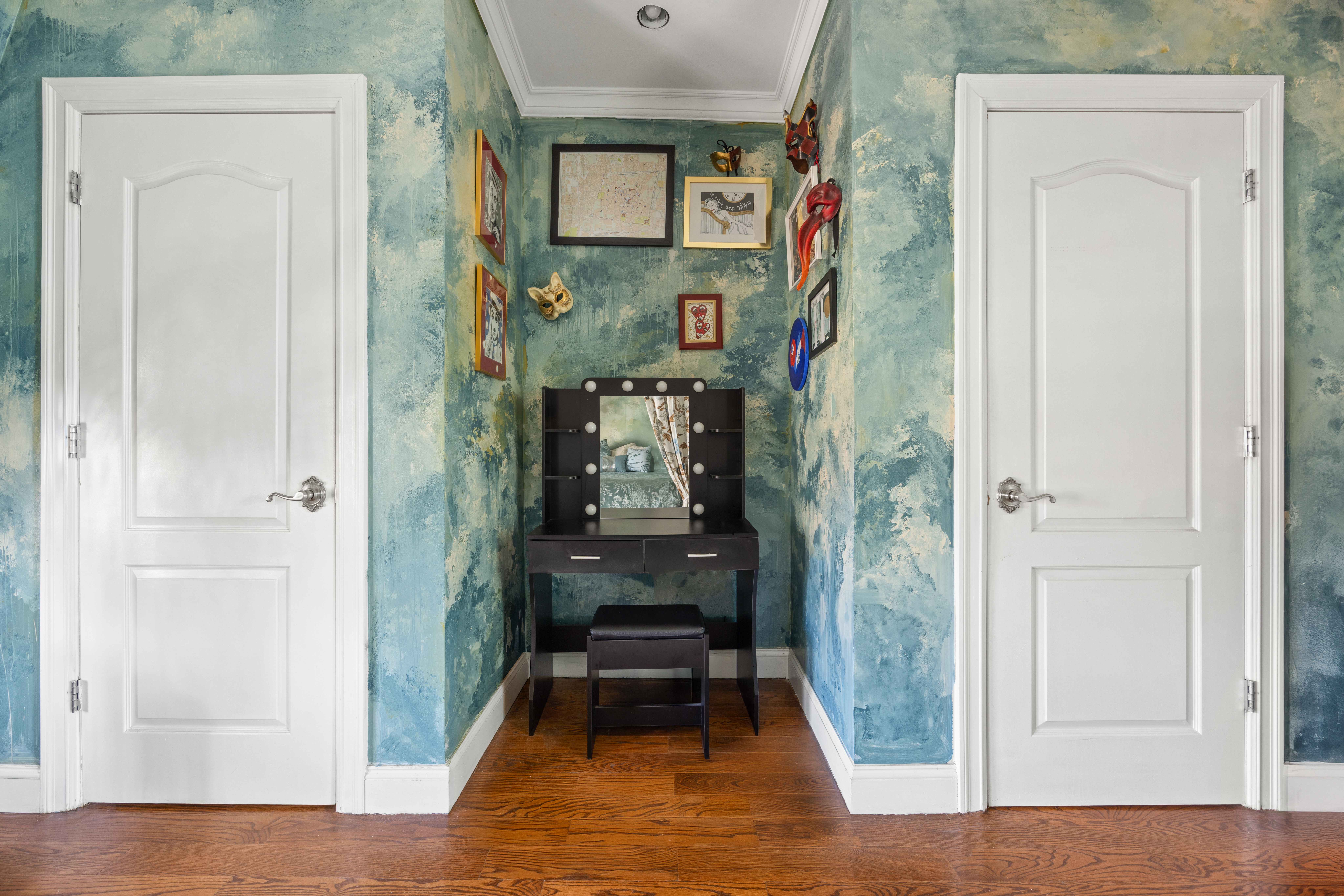 25 Chester Court Brooklyn, NY 11225 - Photo 12 of 17 a view of an entryway with furniture