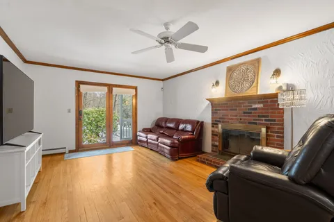 $1,395,000 | 28 Sunnyrock Drive, Walpole, MA 02081