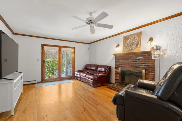 $1,395,000 | 28 Sunnyrock Drive, Walpole, MA 02081