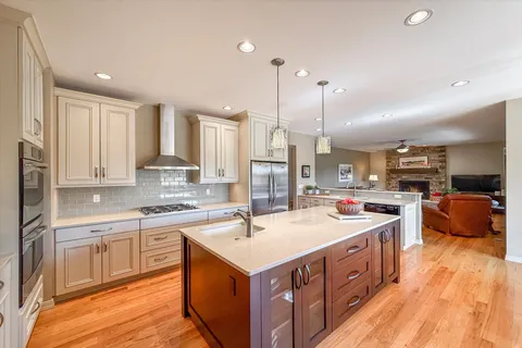 $995,000 | 1183 Twin Peaks Circle, Longmont, CO 80503
