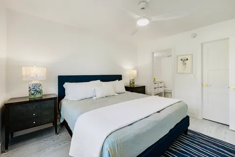 $575,000 | 614 Broad Avenue South, Naples, FL 34102