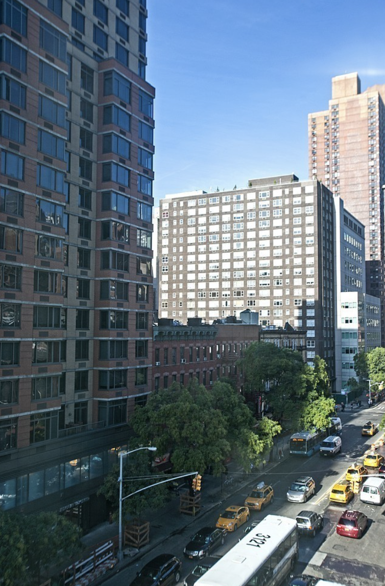 225 East 34th Street, Unit 12H Manhattan, NY 10016 - Photo 7 of 10