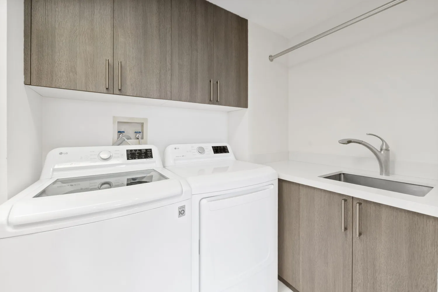 $1,050,000 | 21150 Northeast 38th Avenue, Unit 603, Aventura, FL 33180