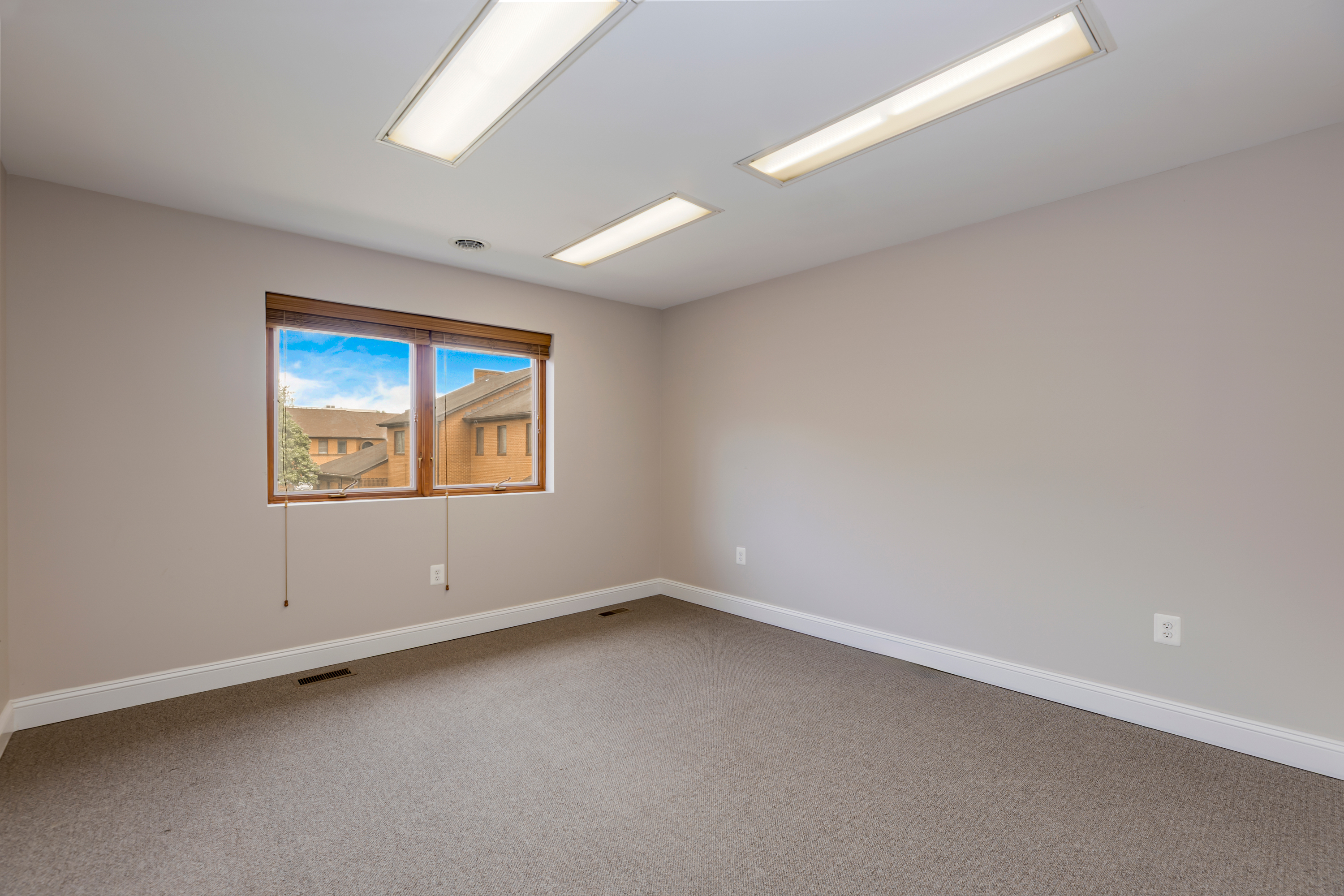 5885 Allentown Road Suitland, MD 20746 - Photo 9 of 23 an empty room with a window