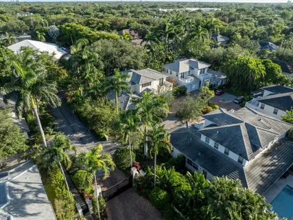 $4,200,000 | 5700 Southwest 86th Street, Miami, FL 33143