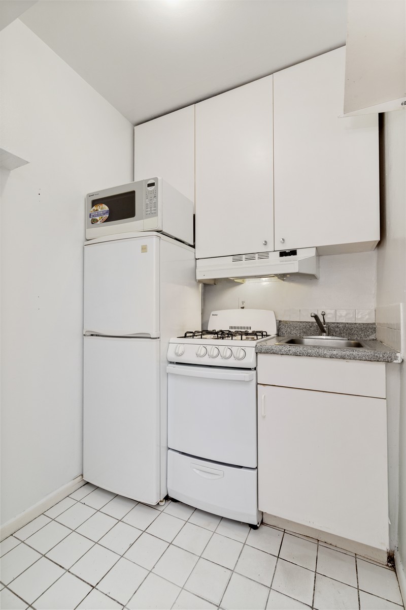 229 East 29th Street, Unit 5R Manhattan, NY 10016 - Photo 4 of 6