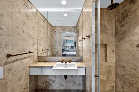 $4,600,000 | 527 West 27th Street, Unit 6S | Chelsea