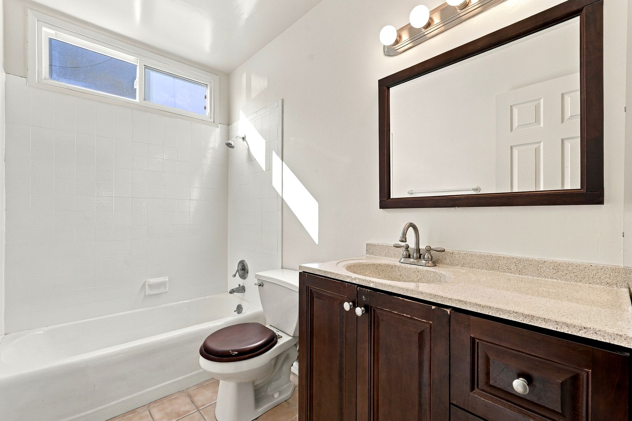 24107 Highlander Road West Hills, CA 91307 - Photo 19 of 34 Gallery Image 19