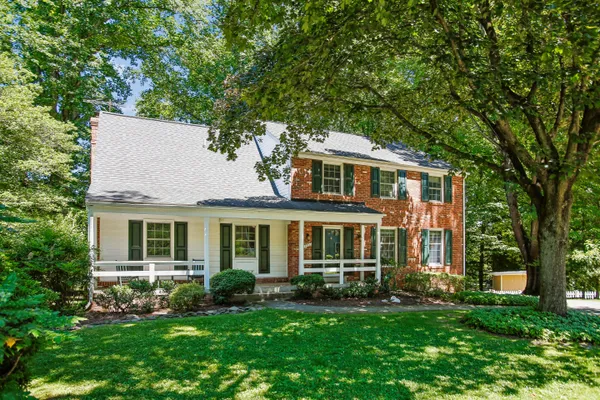 $1,250,000 | 11303 Hounds Way, North Bethesda, MD 20852