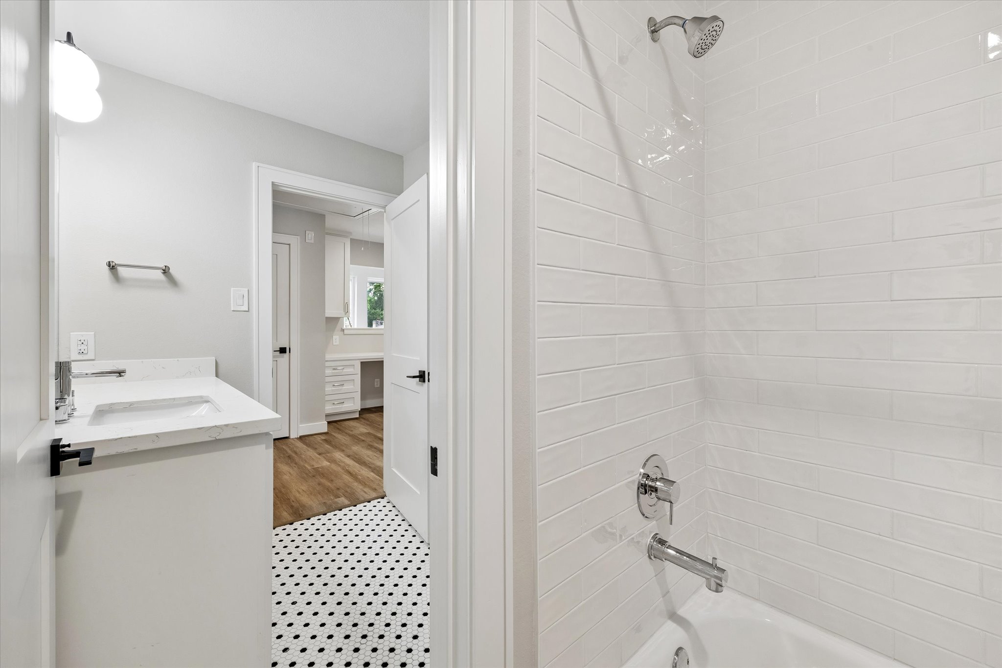 1139 Richelieu Lane Houston, TX 77018 - Photo 26 of 38 Gallery Image 26