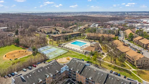 $399,999 | 2 Elmwood Park Drive, Unit 209 | Heartland Village