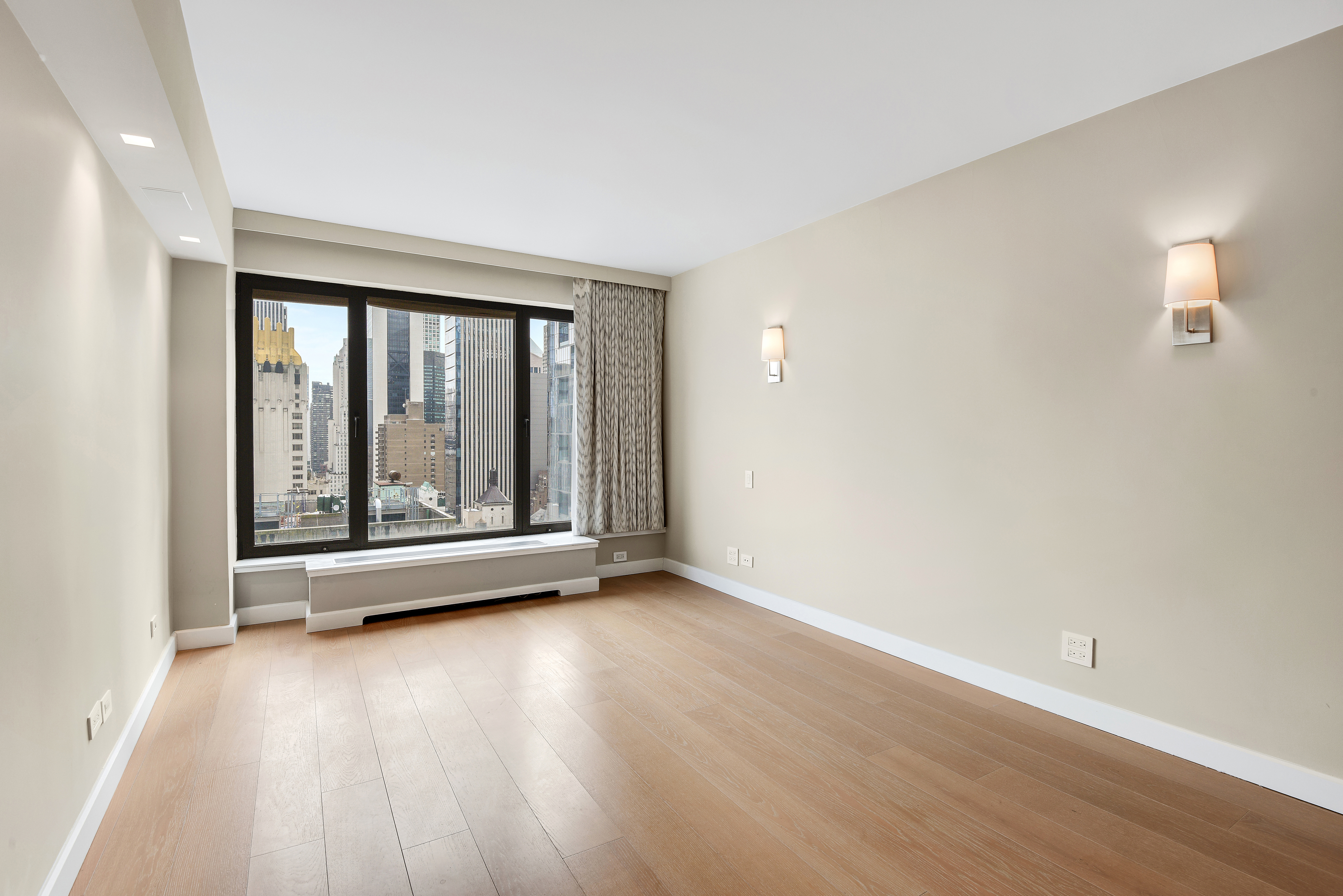 200 Central Park South, Unit 35A Manhattan, NY 10019 - Photo 18 of 27
