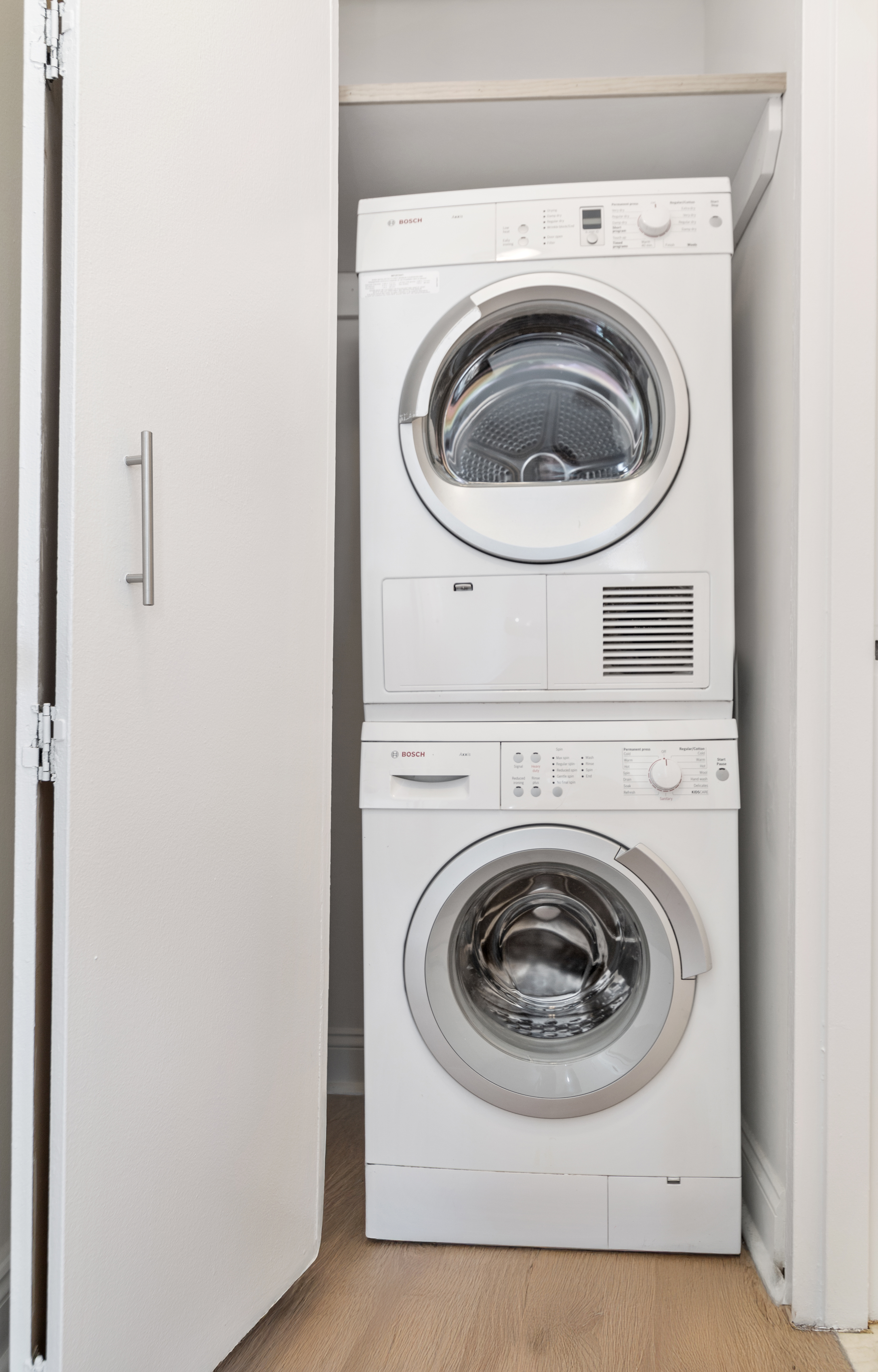 537 East 6th Street, Unit 5 Manhattan, NY 10009 - Photo 5 of 12 a utility room with dryer and washer