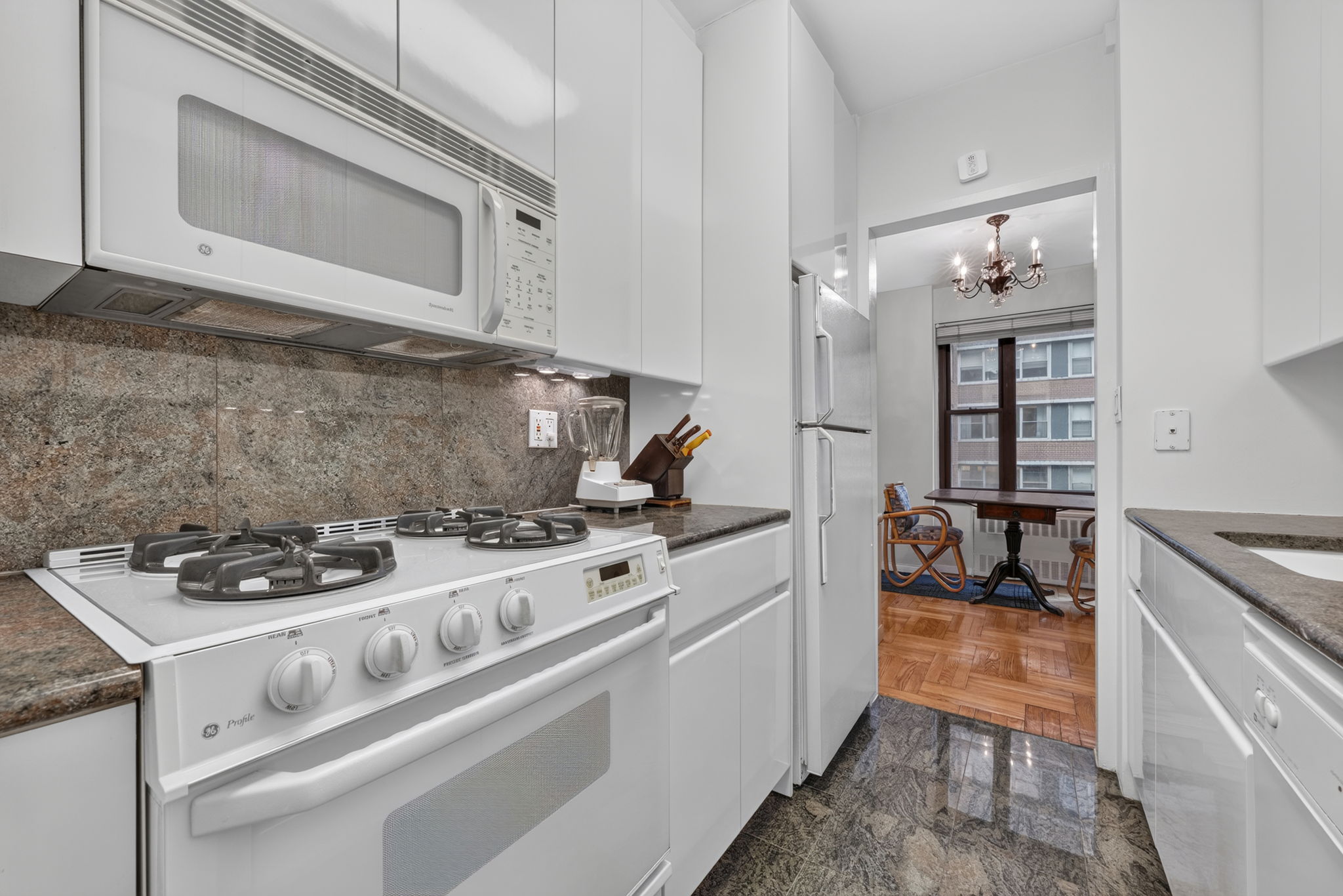 55 East End Avenue, Unit 12G Manhattan, NY 10028 - Photo 6 of 14 Gallery Image 6