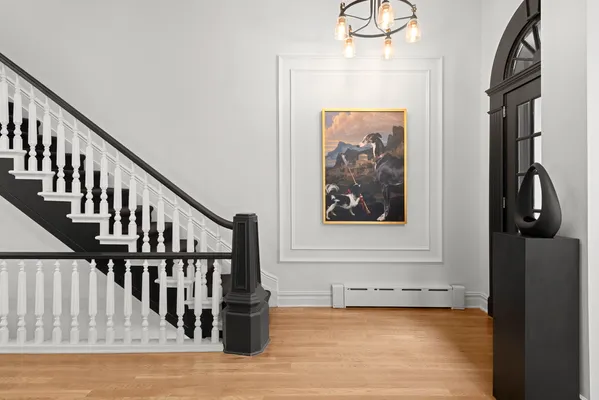 $75,000 | 209 East 61st Street | Lenox Hill