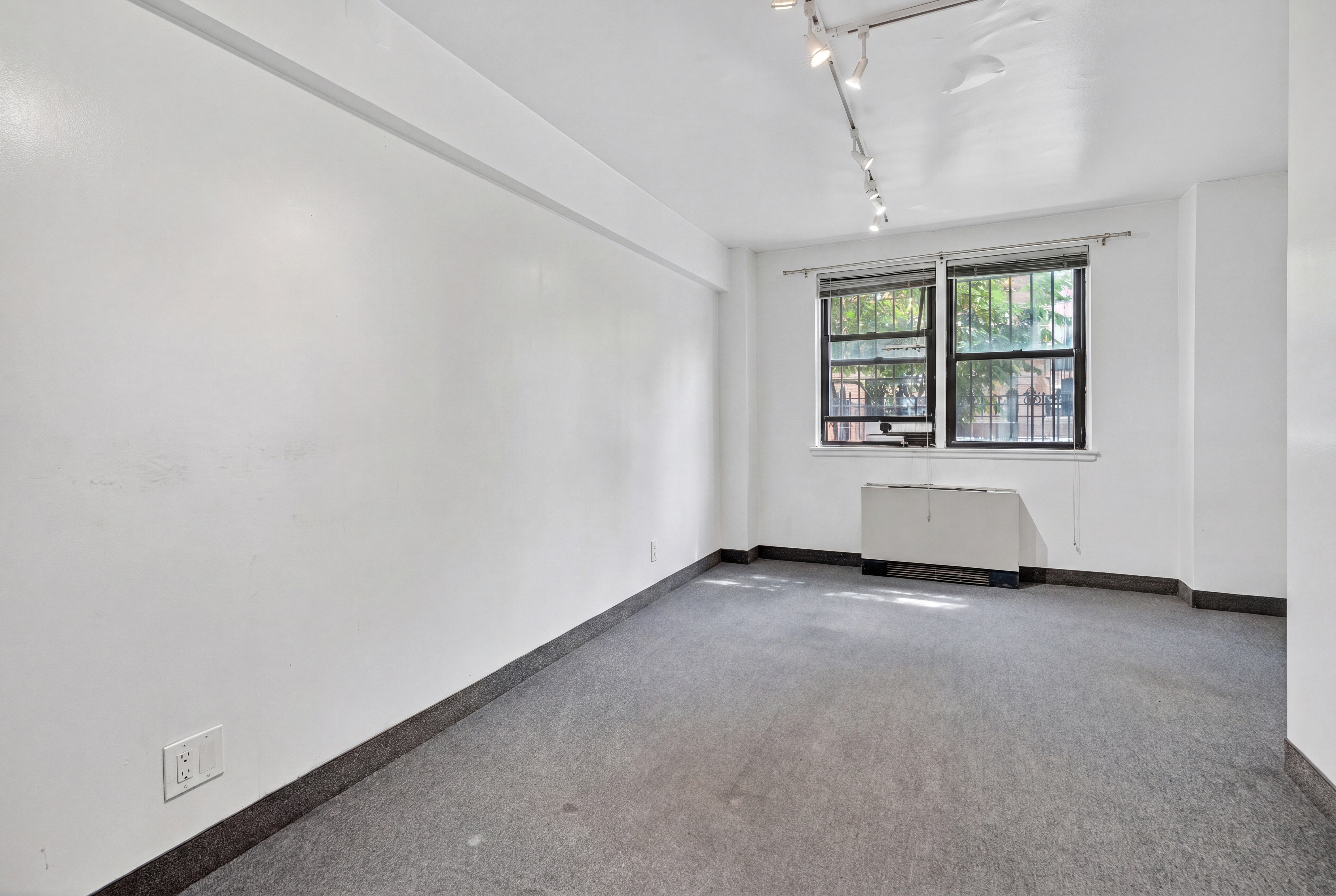 55 East 9th Street, Unit 1F Manhattan, NY 10003 - Photo 17 of 18