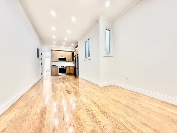 $6,280 | 172 Union Street, Unit 4R | Carroll Gardens