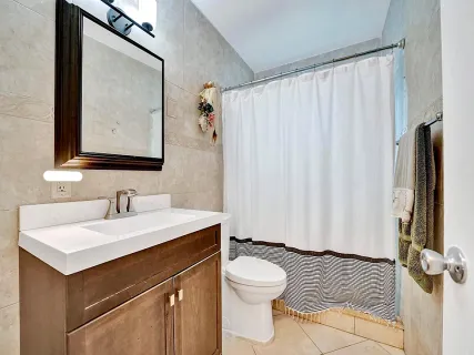 $630,000 | 381 Northeast 42nd Street, Oakland Park, FL 33334