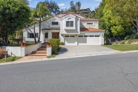 $3,350,000 | 25171 Stageline Drive, Laguna Hills, CA 92653