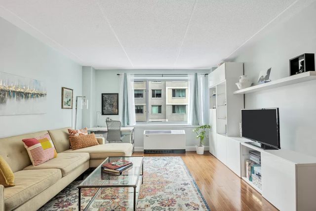 $649,999 | 40 West 116th Street, Unit A501 | Harlem