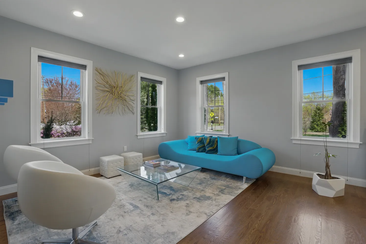 Contact Agent | 186 Concord Road, Bedford, MA 01730