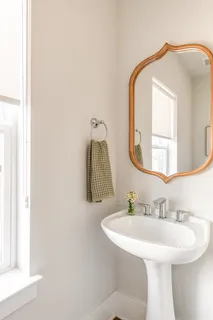 $649,000 | 381 East Greenbriar Lane, Unit 401, Dallas, TX 75208