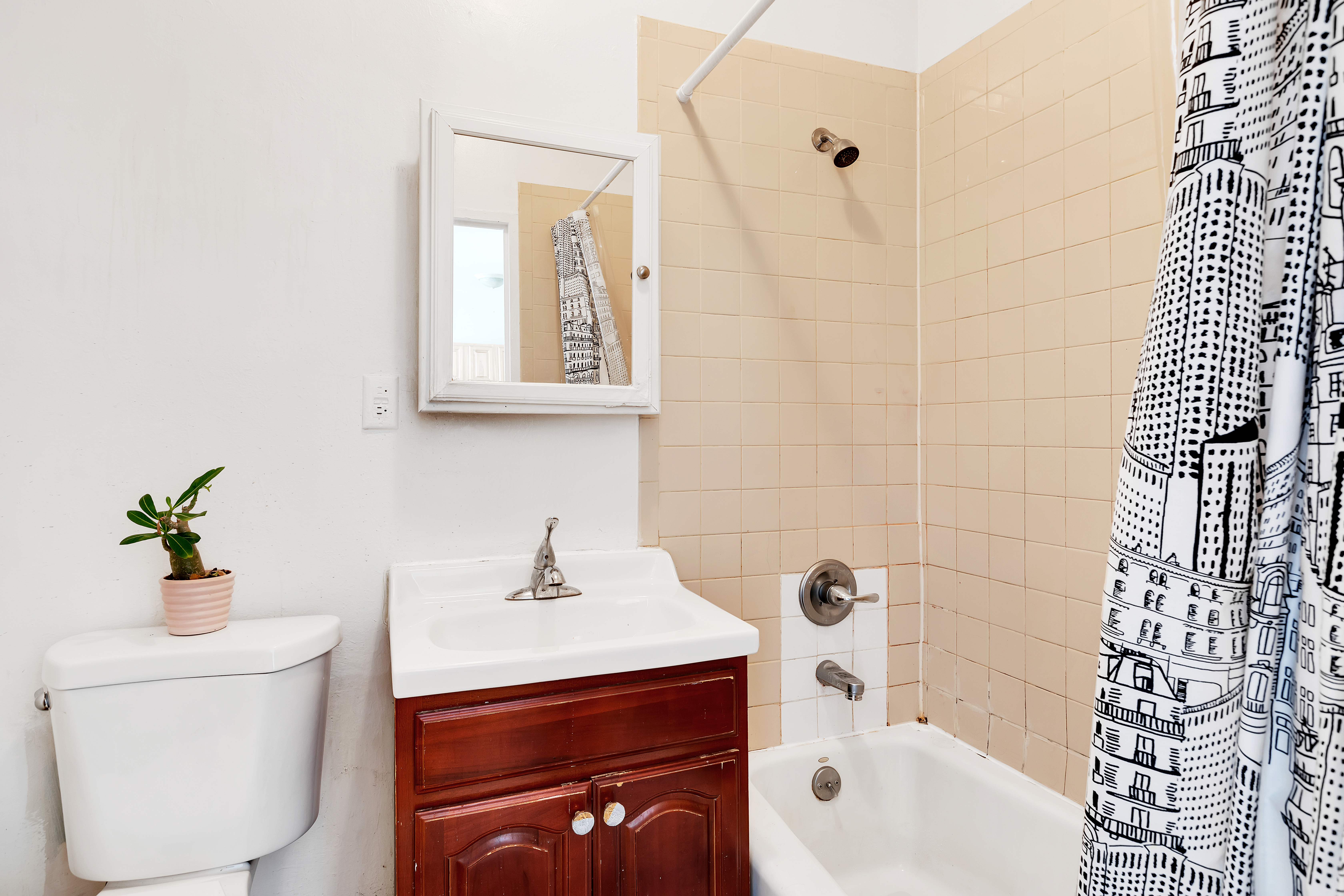 949 Columbus Avenue Manhattan, NY 10025 - Photo 9 of 14 Gallery Image 9