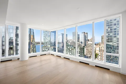 a view of room with floor to ceiling window and an outdoor space