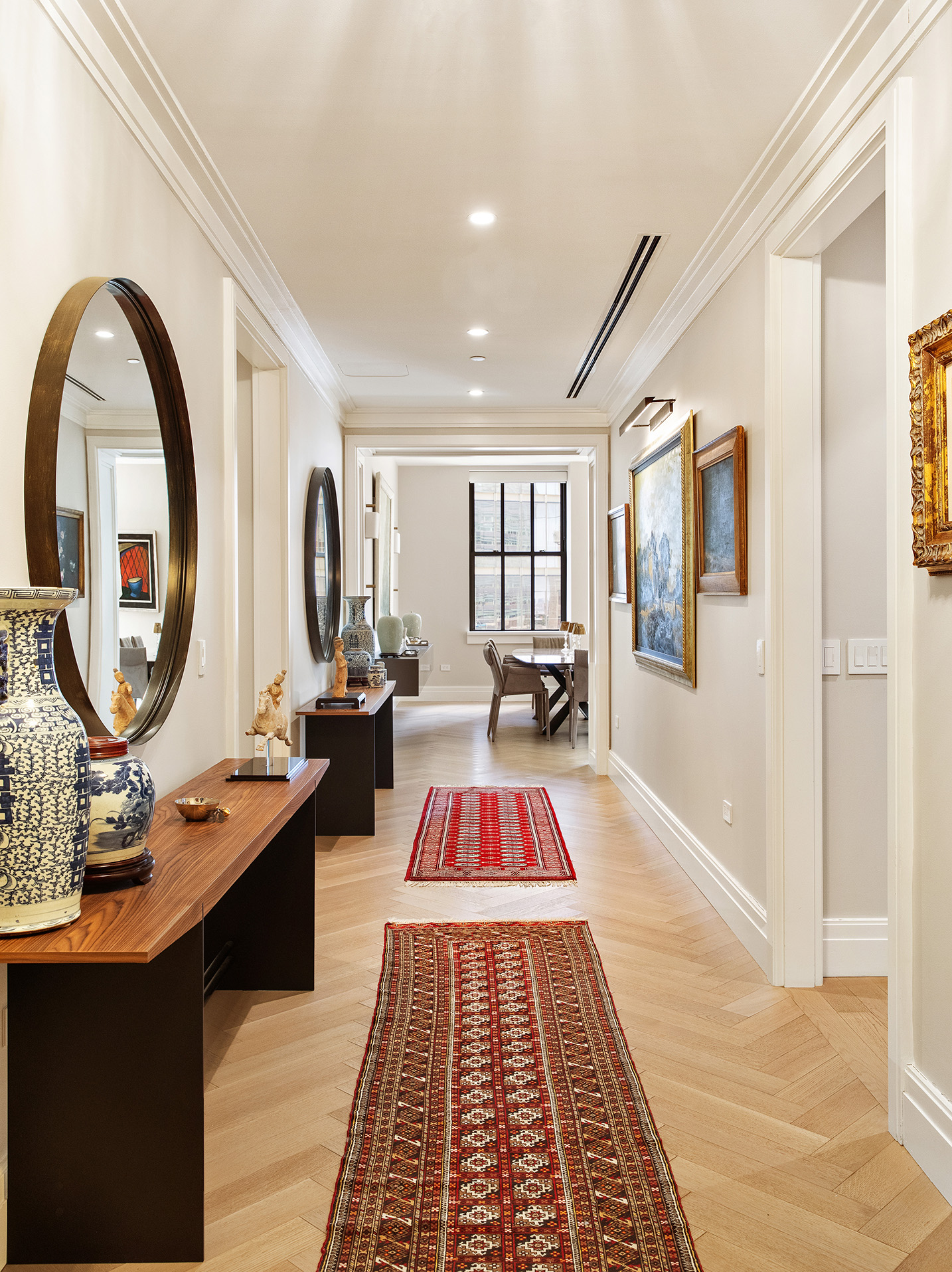 100 Barclay Street, Unit 20D Manhattan, NY 10007 - Photo 17 of 32 a very nice looking room with a large window