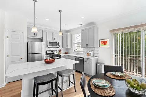 $485,000 | 21762 Dragons Green Square, Ashburn, VA 20147