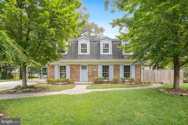 $1,100,000 | 5 Wild Olive Court, Potomac, MD 20854