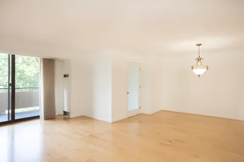 $515,000 | 1800 Old Meadow Road, Unit 813, McLean, VA 22102