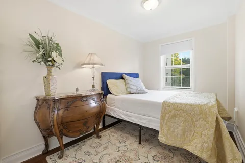 $875,000 | 10 Brooklands, Unit 1H, Bronxville, NY 10708